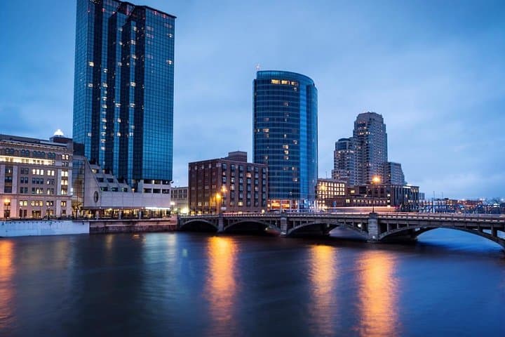 Grand Rapids Scavenger Hunt — Round River City App-Led Adventure photo 2