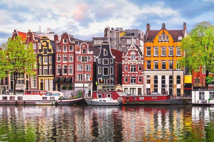 Amsterdam Art Scavenger Hunt — Self-Guided Let's Roam Adventure photo 2