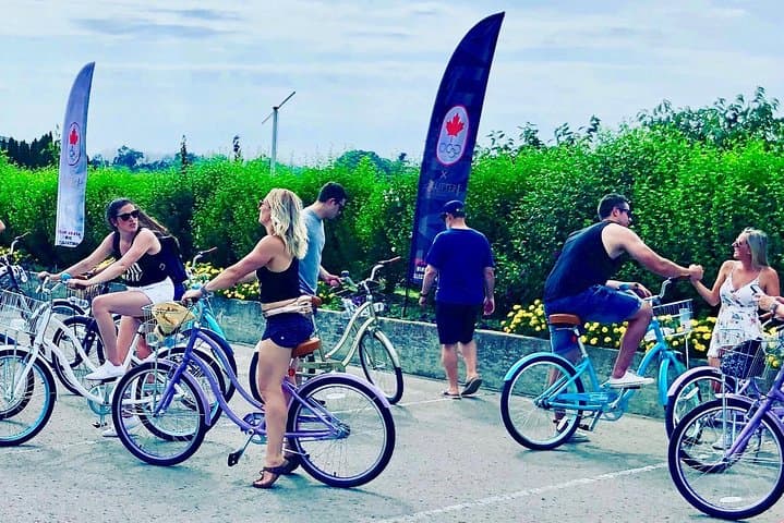Niagara-on-the-Lake Vine and Dine Bike Tour — 3-Winery Ride with Picnic Lunch photo 6