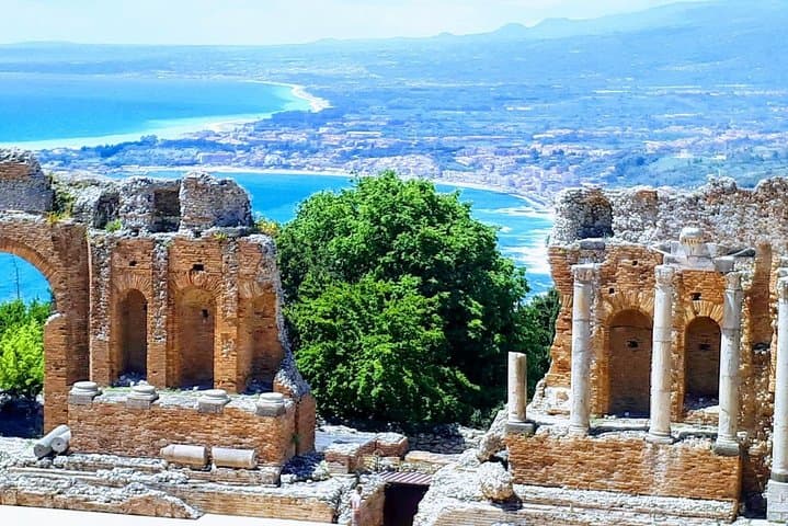 one-day-sicily-tour-from-malta-syracuse-etna-taormina