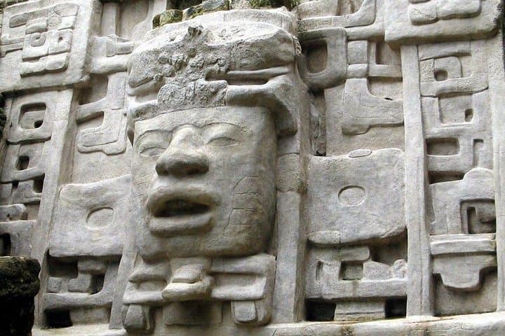 Lamanai and Scenic Boat Ride from Caye Caulker: New River to Ancient Temples photo 4