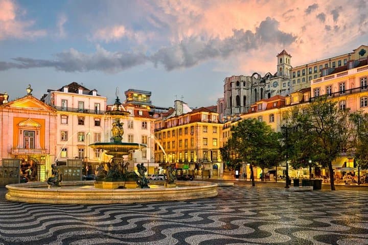 Lisbon Scavenger Hunt — Princes, Poets, Playwrights & Promenades Self-Guided Adventure photo 2