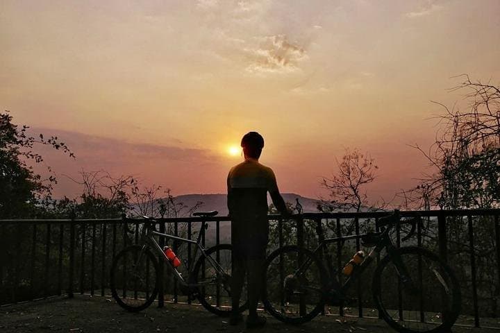 Cycle to Kompong Phluk: Siem Reap Countryside & Tonlé Sap Sunset Cruise