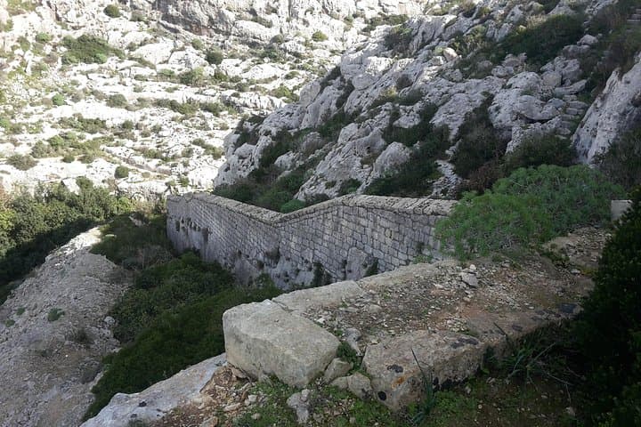 Walk the Victoria Lines: A Quiet Ridge Walk Through Malta’s Historic Fortifications photo 3
