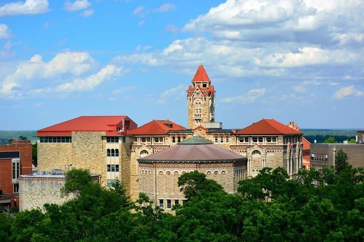 Lawrence Scavenger Hunt: Epic Downtown Photo Adventure