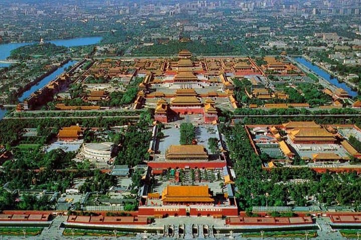 Private Beijing Highlights: Forbidden City, Hutong Walks & Acrobatics Show photo 2