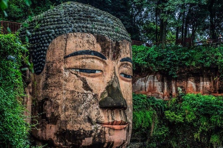 Chengdu One-Day from Xiamen: Leshan Giant Buddha & Chengdu Panda Base