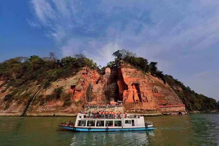 Chengdu One-Day from Xiamen: Leshan Giant Buddha & Chengdu Panda Base photo 3