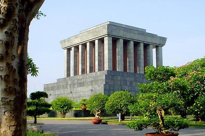 Hanoi City Deluxe: Full-Day Cultural & Temple Tour photo 5