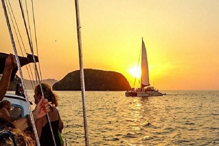 Guanacaste Snorkel and Sunset Catamaran Cruise in Papagayo photo 4