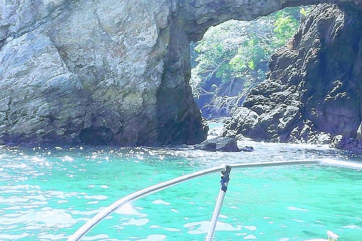 Isla Tortuga Snorkeling Tour from Paquera — Boat Ride, Reefs & Tropical Beach photo 2