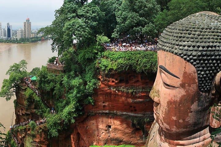 2-Day Private Chengdu Highlights & Leshan Giant Buddha Tour from Beijing