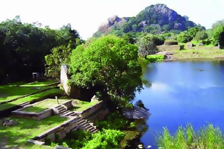 Mihintale TukTuk Tour from Anuradhapura — Ancient Buddhist Heights by Tuk‑Tuk photo 3