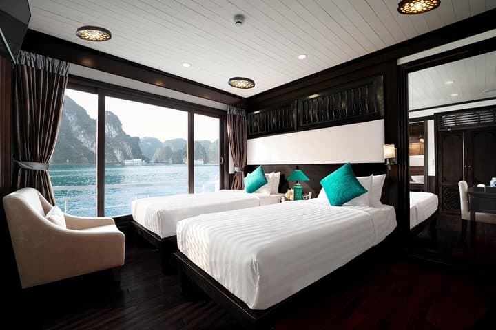 Alisa Luxury Overnight Cruise in Halong & Lan Ha Bay — Kayak, Ti Top & Pearl Farm photo 3