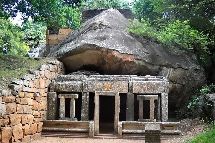 Mihintale TukTuk Tour from Anuradhapura — Ancient Buddhist Heights by Tuk‑Tuk photo 6