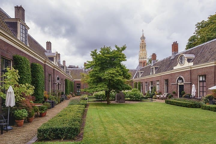 Haarlem Highlight Bike Tour: Old City Streets, Hofjes & Local Stories by Bike photo 6