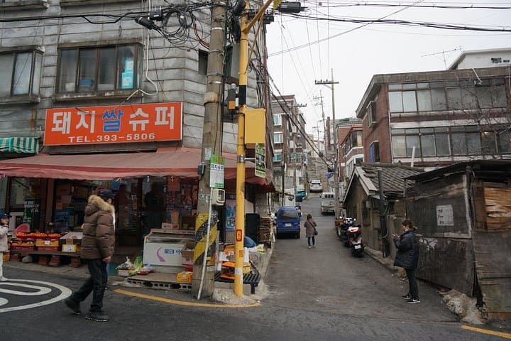 Parasite Film Locations & 3 Peaks Private Tour in Seoul
