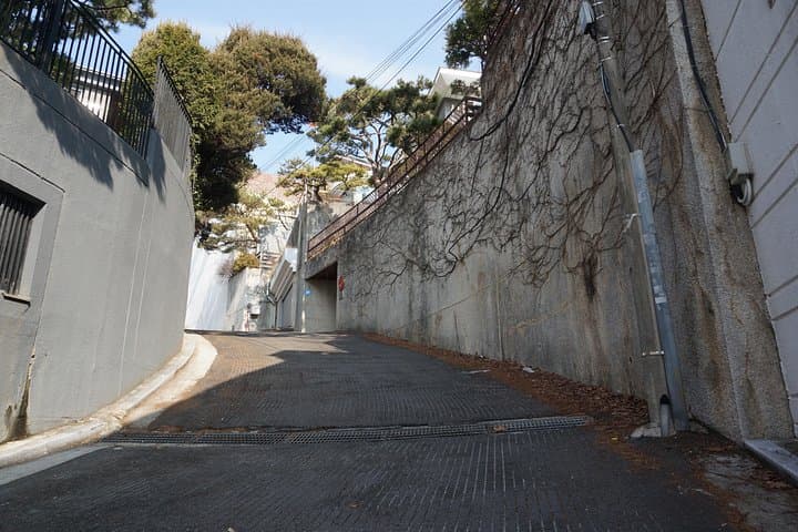 Parasite Film Locations & 3 Peaks Private Tour in Seoul photo 2