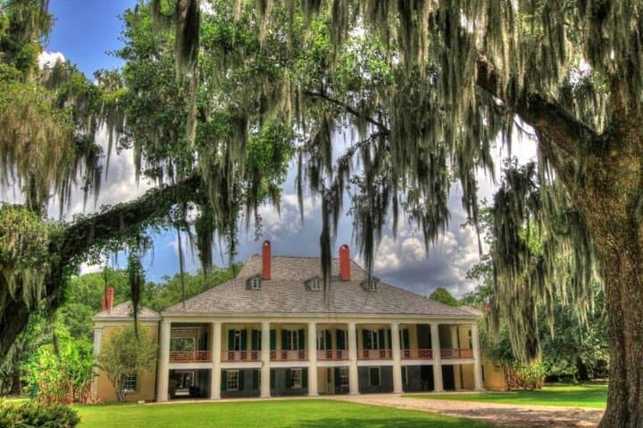 Private New Orleans & Destrehan Plantation Tour — French Quarter to River Road Mansions