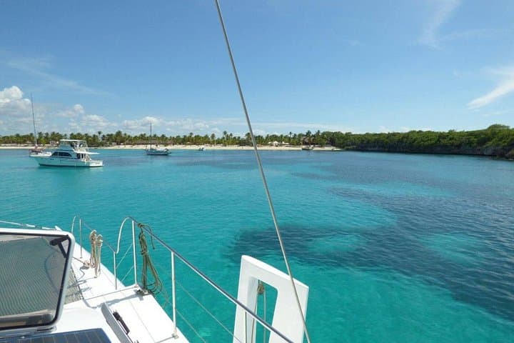 Saona Island Day Tour: Catamaran Trip, Natural Pool & Beach BBQ from Punta Cana photo 3