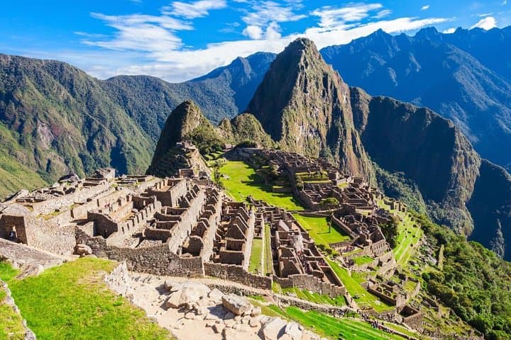 Full-Day Machu Picchu Guided Visit: History, Hikes & Practical Tips photo 2