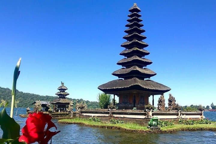 Ulun Danu Temple and Waterfall Full-Day Tour: Bedugul, Wanagiri & Jatiluwih