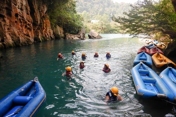 Explore Phong Nha: Paradise and Dark Cave One-Day Kayak & Cave Hike photo 2