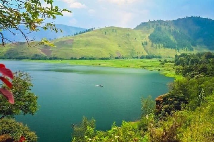 Medan 3-Day Lake Toba & Samosir Island Adventure