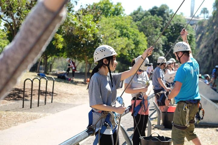 Kangaroo Point Cliffs Rock Climbing: 20m Urban Crag with City and River Views photo 3