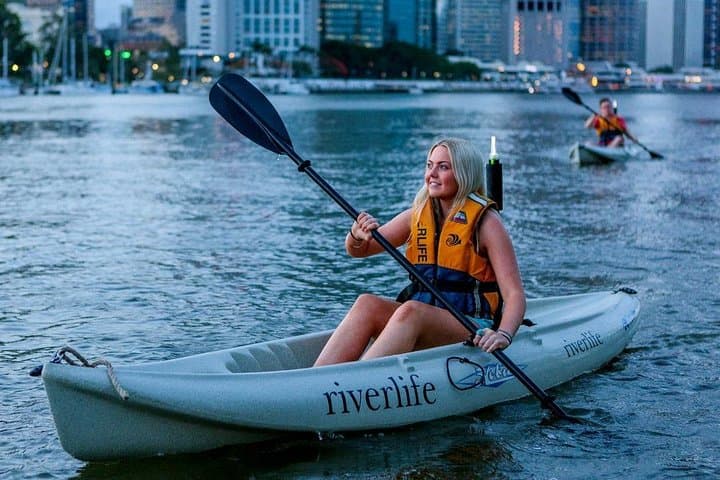Brisbane City Twilight Kayak: Guided 90-Minute Sunset Paddle on the Brisbane River photo 2