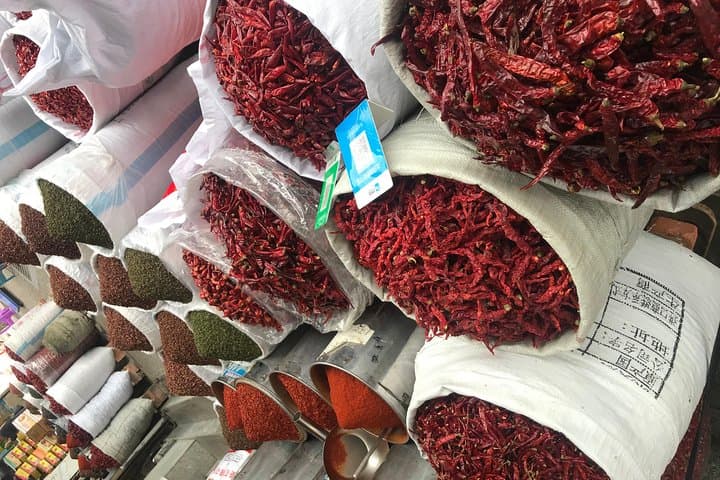 Chengdu Spices & TCM Wholesale Market Walking Tour photo 4
