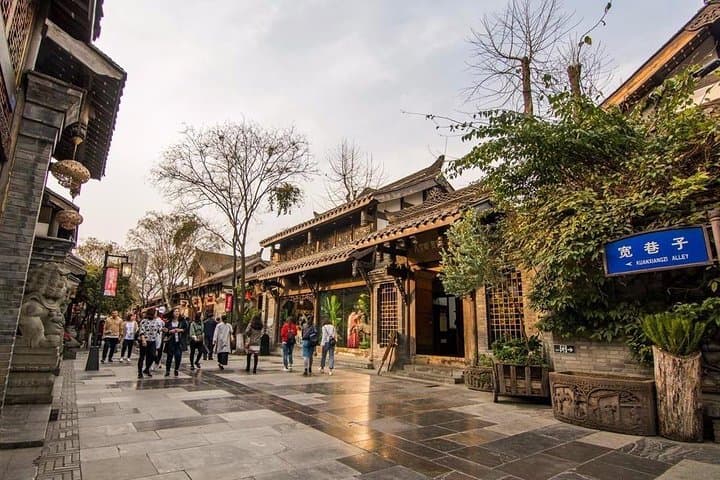 Private 2-Day Chengdu Sightseeing: Pandas, Temples & Leshan Giant Buddha photo 5