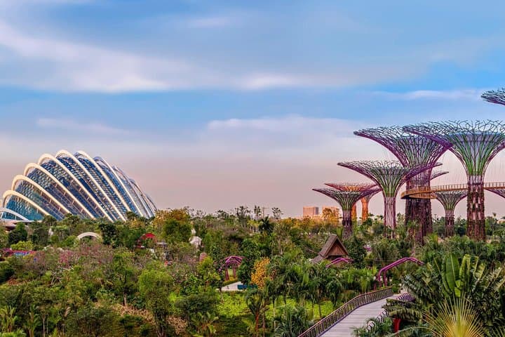 Marina Bay SkyPark & Gardens by the Bay: Sky-High Views, Cloud Forest and Jurassic World photo 1