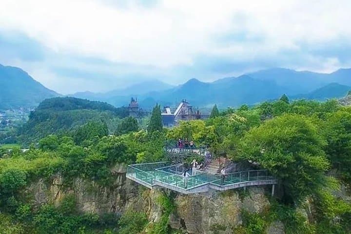 Explore Summer Ice Caves and Via-ferrata Climbing Near Qiandao Lake from Hangzhou photo 2