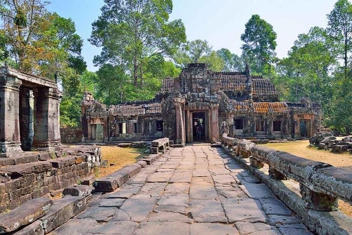 Sunrise at Angkor & Tonle Sap: Siem Reap Highlights Small-Group Tour photo 6
