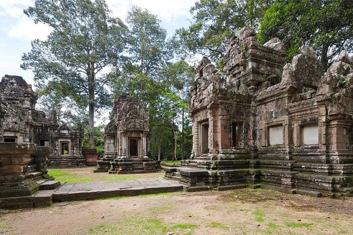 Sunrise at Angkor & Tonle Sap: Siem Reap Highlights Small-Group Tour photo 3