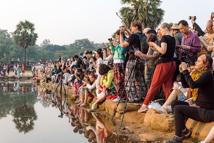 Siem Reap Angkor Wat Sunrise: 2-Day Small-Group Temple Tour Guide photo 3