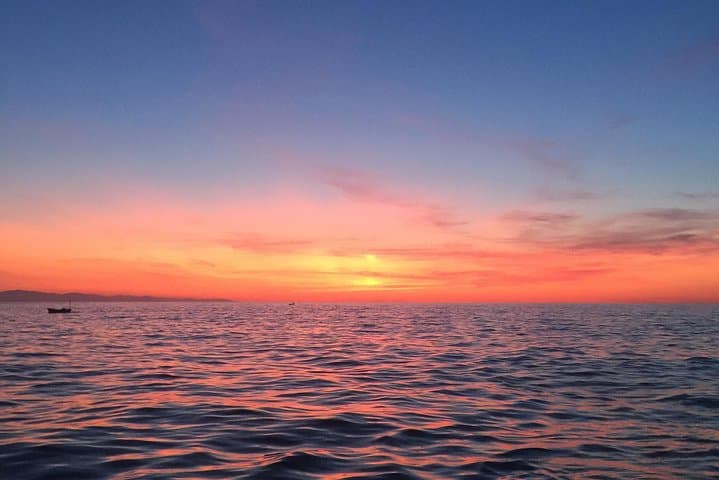 Sunset Sailing on La Concha: Classic Yacht Cruise in San Sebastián photo 6
