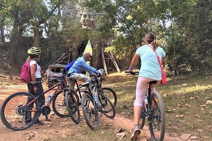 Angkor Sunrise Bike Tour: Sunrise over Angkor Wat with Breakfast & Lunch photo 4