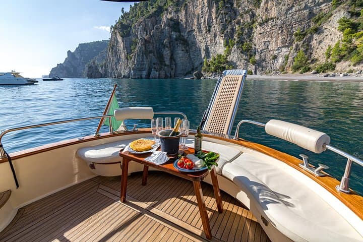 Private Boat Tour to Capri, Positano & the Amalfi Coast photo 5
