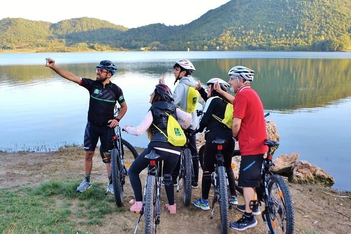 Lake Canterno by Bike: Easy 3-Hour Cycling Around Lazio’s Quiet Lakeshore photo 1