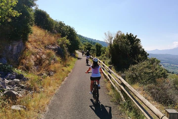 E-Bike the Arcinazzo Plateaus and Cesanese Wine Route from Fiuggi