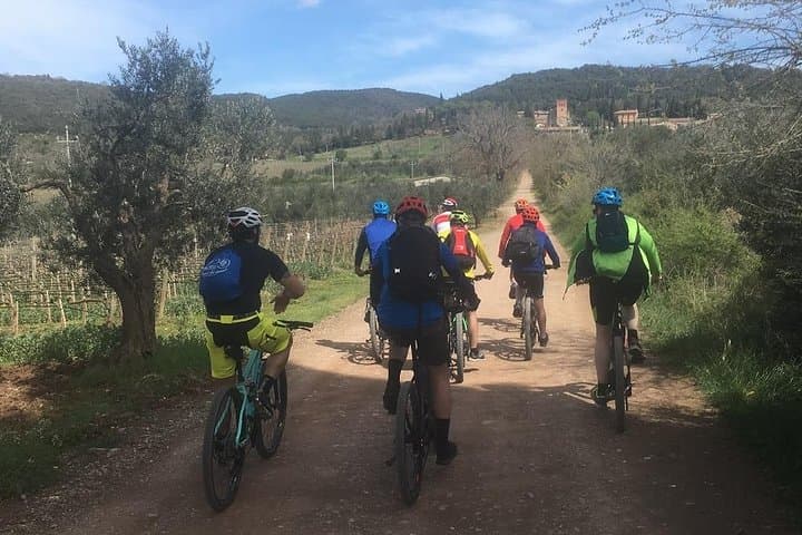 Brunello E-Bike Tour: Montalcino Vineyards & Sant'Antimo Abbey photo 3