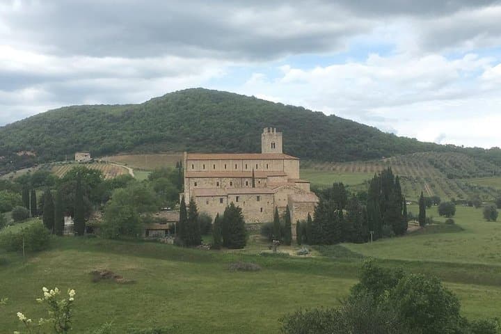 Brunello E-Bike Tour: Montalcino Vineyards & Sant'Antimo Abbey photo 5