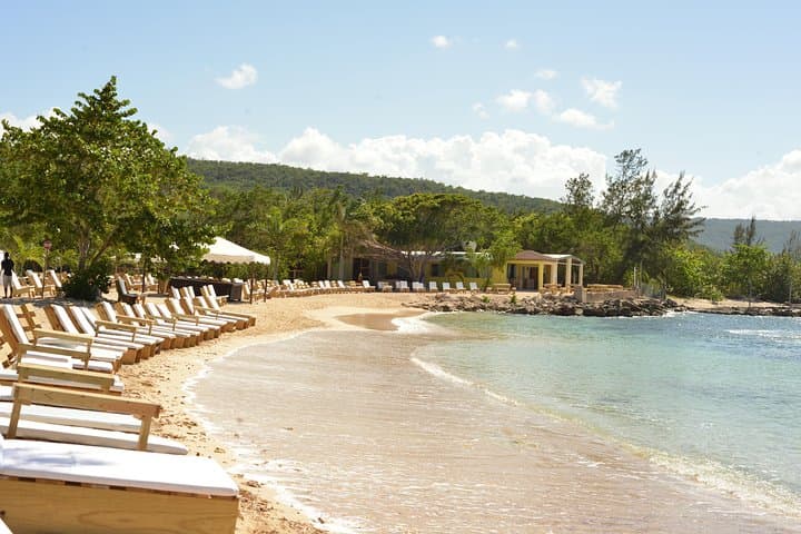 Montego Bay Bamboo Beach Club Day Pass: Private Beach, Reggae & Snorkeling photo 3