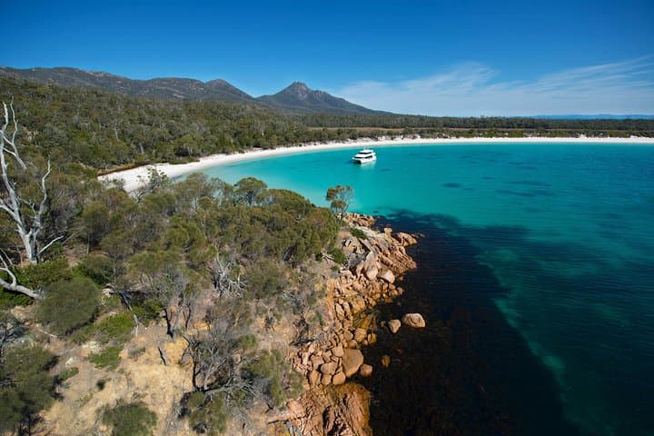 Wineglass Bay Cruise from Coles Bay — Freycinet Peninsula Eco Cruise photo 5