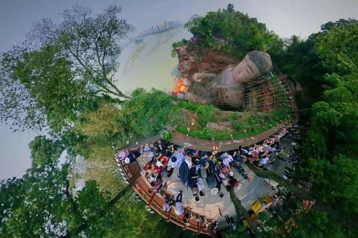 3-Day Private Chengdu Highlights: Pandas, Leshan Buddha & Qingcheng Mountain