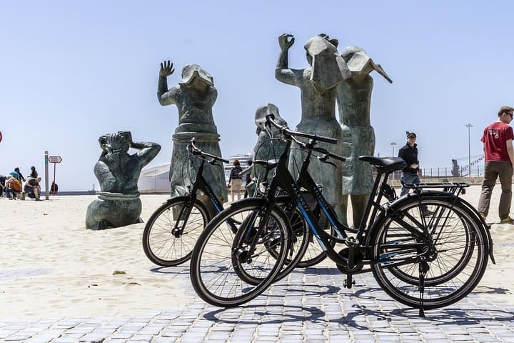 Private Porto E-Bike Tour: Riverside, Beaches & Parks (3 Hours) photo 6