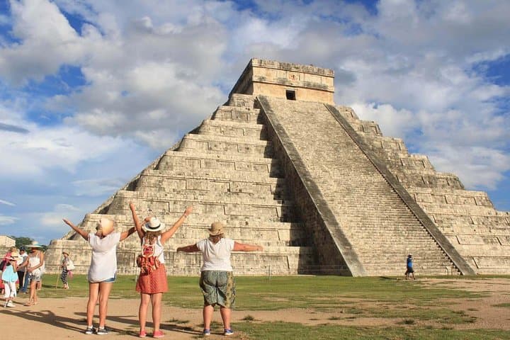 Chichén Itzá, Cenote & Valladolid Day Tour from Cancun