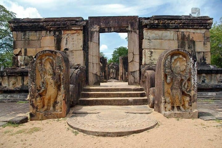 8-Day Sri Lanka Cultural Triangle Private Car Tour with English-Speaking Driver-Guide photo 6